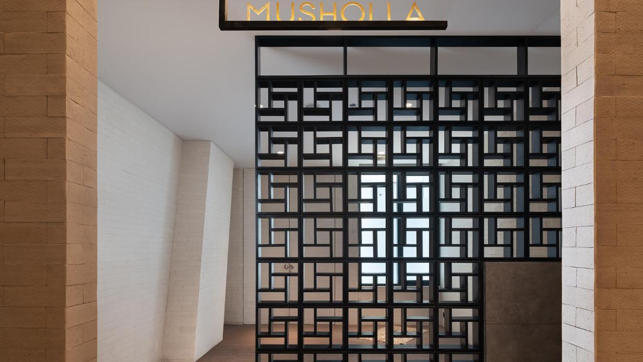 Rez Hotel Семаранг Екстериор снимка